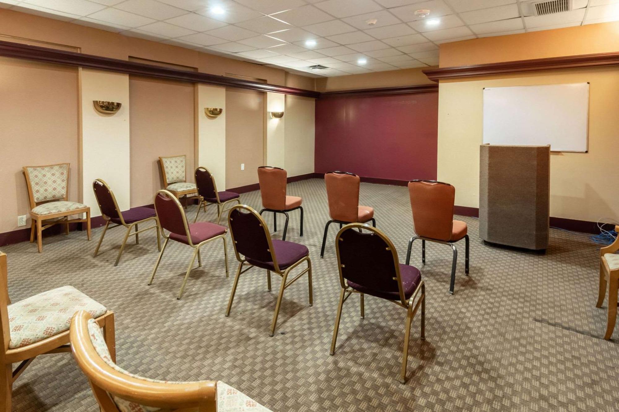 דנקנוויל Rodeway Inn מראה חיצוני תמונה